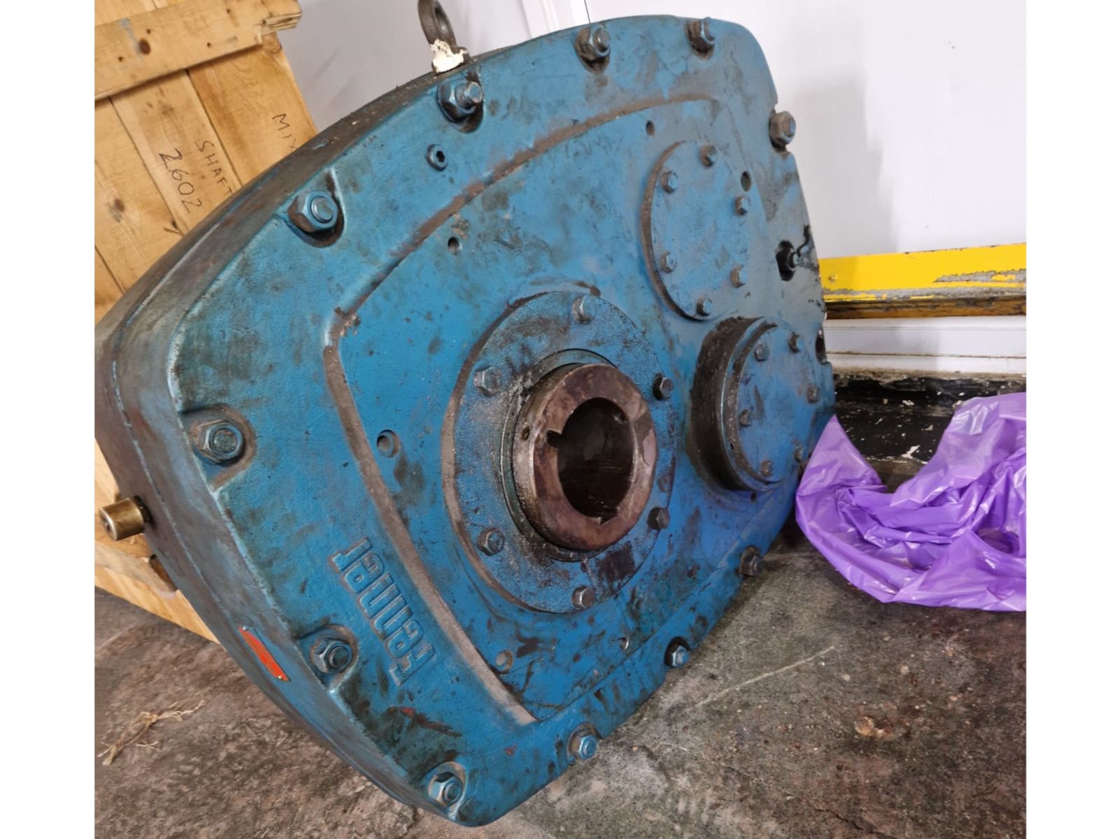 Large shaft mount gearbox