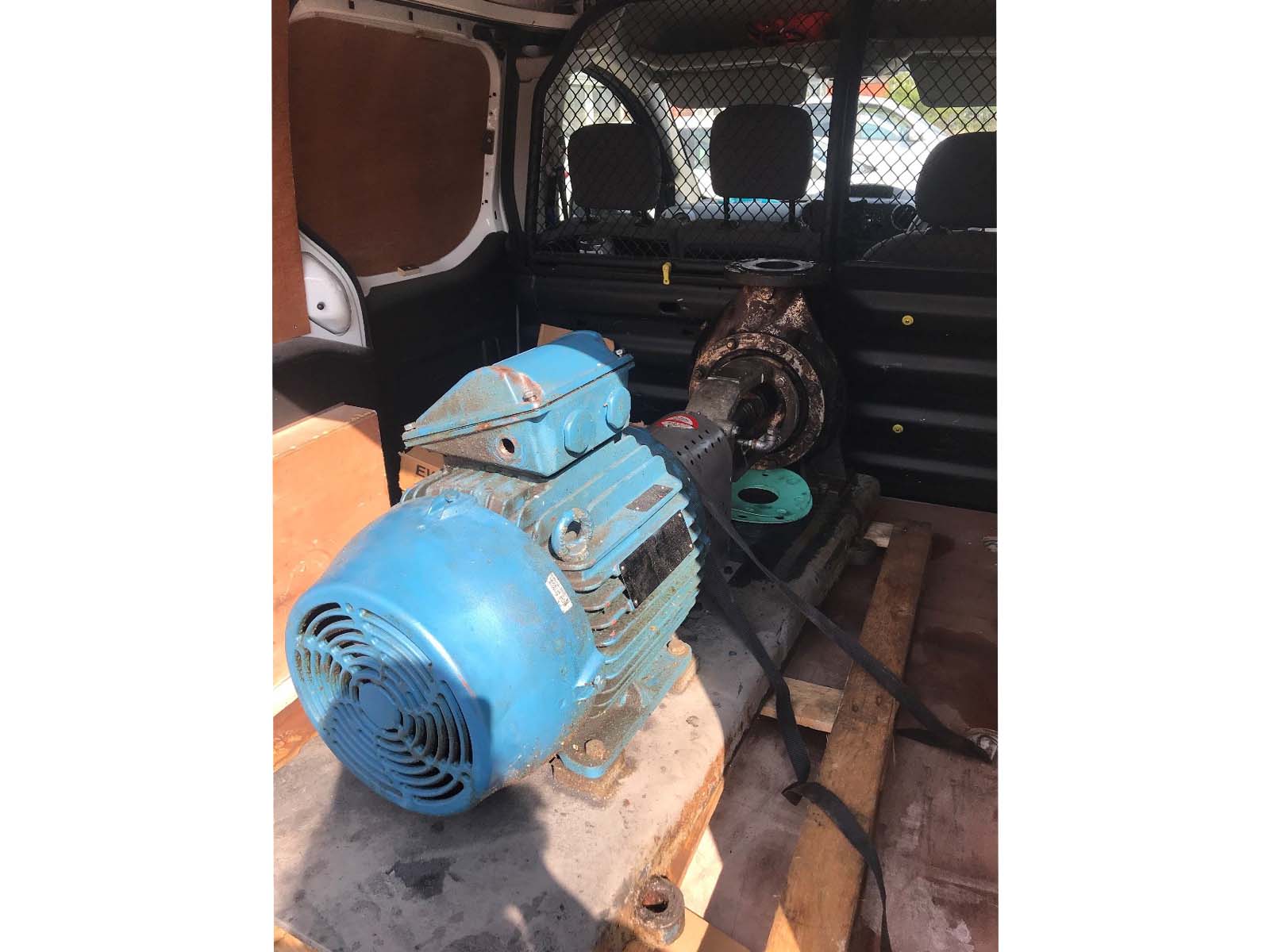 Refurbished free issue pump